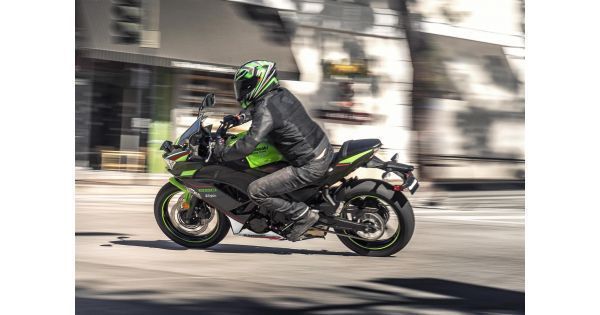 KAWASAKI NINJA 650 ������
