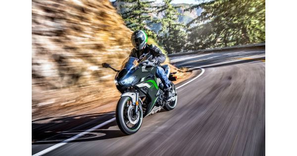 KAWASAKI NINJA 650 ������