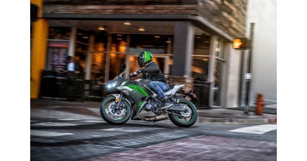 KAWASAKI NINJA 650 ������