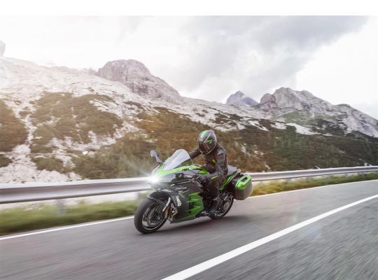 Kawasaki Ninja h2 SX se