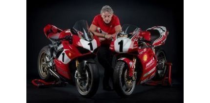 Итальянцы празднуют 25-летие легендарного DUCATI 916 выпуском лимитированной версии