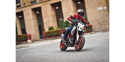 DUCATI Hypermotard 939: универсальный солдат