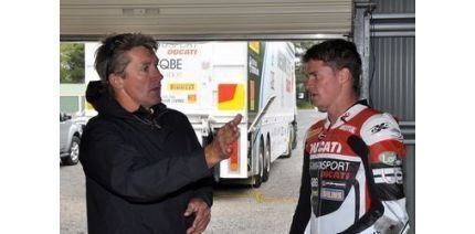 Команда Ducati набирает очки на австралийском чемпионате по мотогонкам ASBK