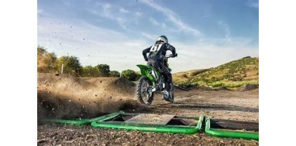 Представлен модельный ряд внедорожных байков KAWASAKI 2020 года. Звездой сезона обещает стать KX250