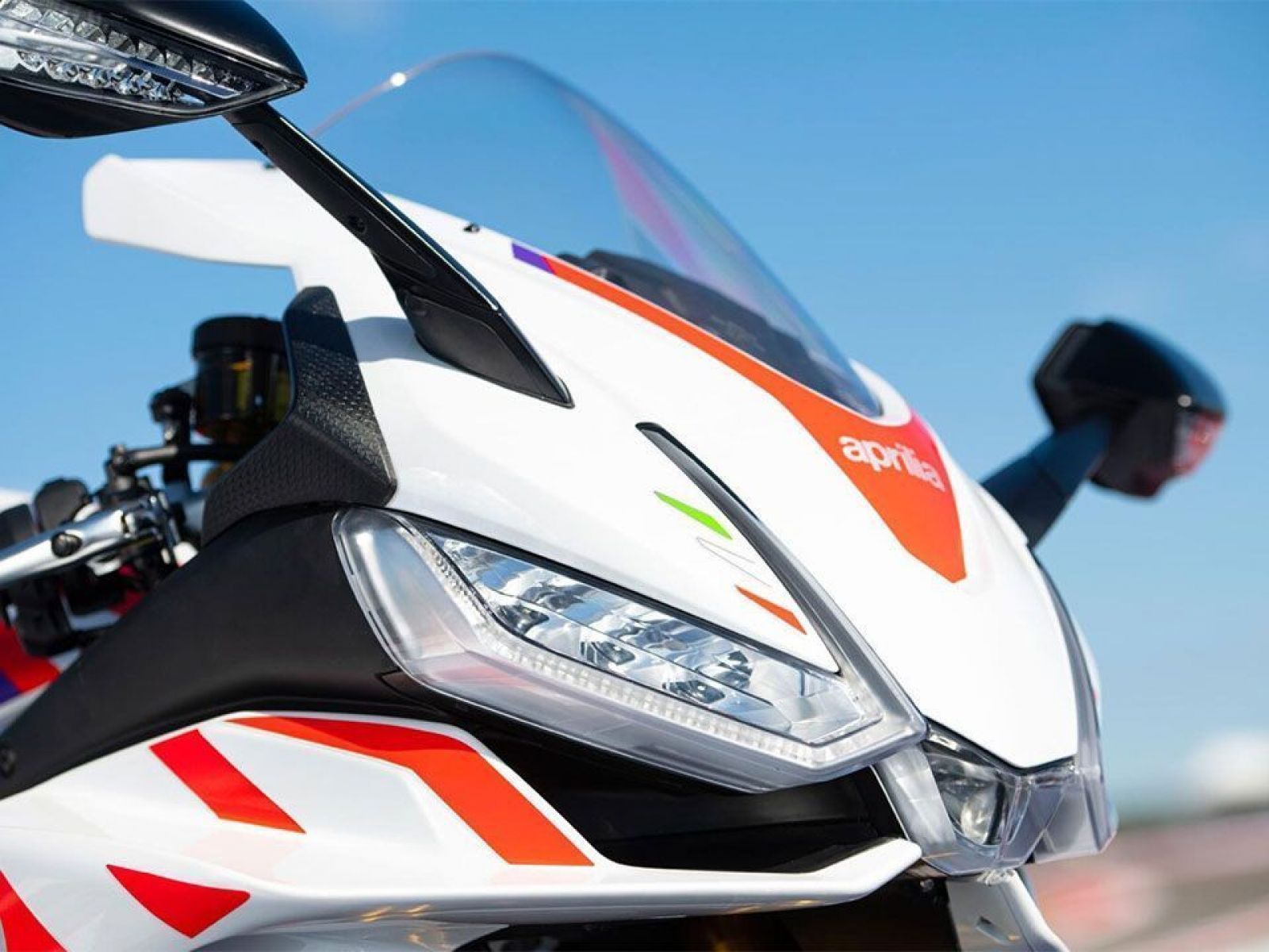 Мотоцикл APRILIA RSV 4 1000 Factory (White Speed) 2024