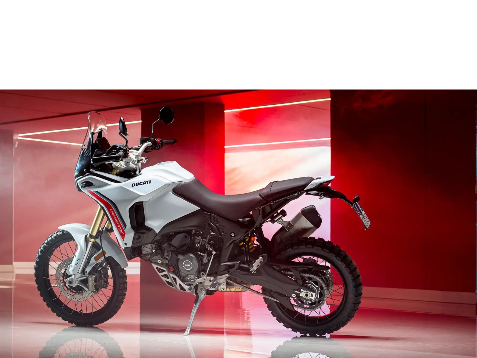 Мотоцикл DUCATI DesertX (BLACK/SILVER) 2026