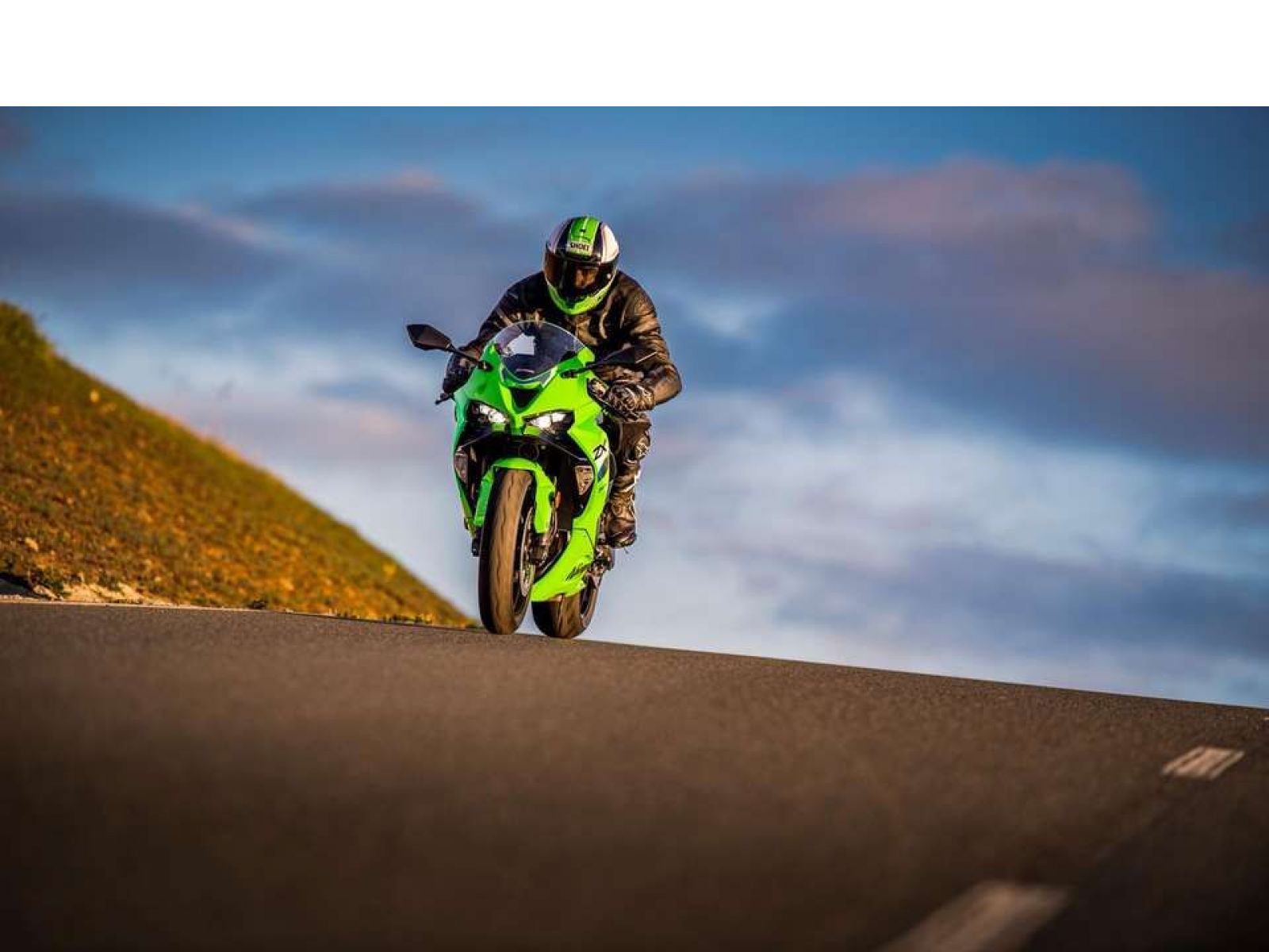 Мотоцикл KAWASAKI Ninja ZX-6R (Lime Green/Blue) 2026