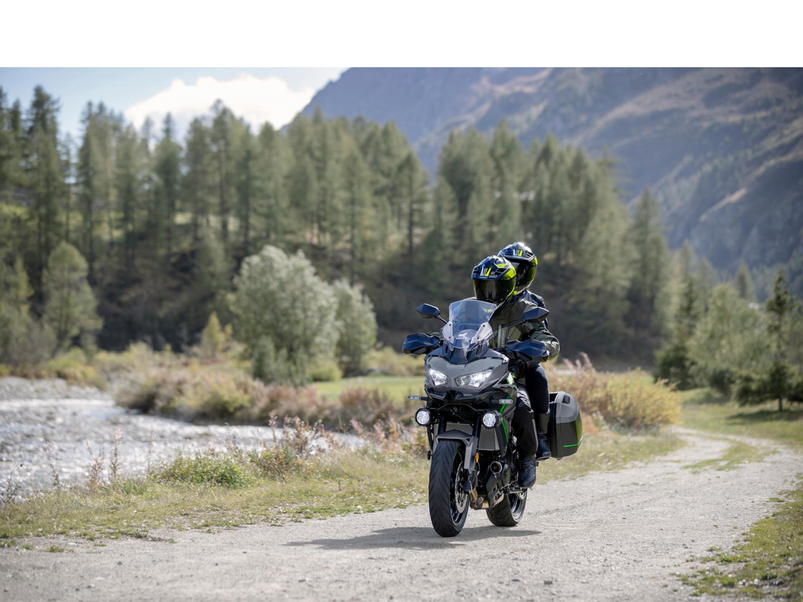 Мотоцикл KAWASAKI Versys 650 GY1/WT1 (Metallic Matte Graphenesteel Gray / Metallic Spark Black (GY1)) 2025