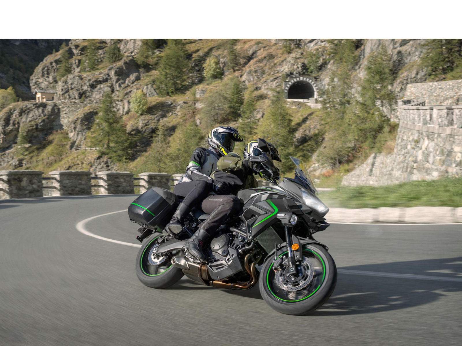 Мотоцикл KAWASAKI Versys 650 GY1/WT1 (Metallic Matte Graphenesteel Gray / Metallic Spark Black (GY1)) 2025