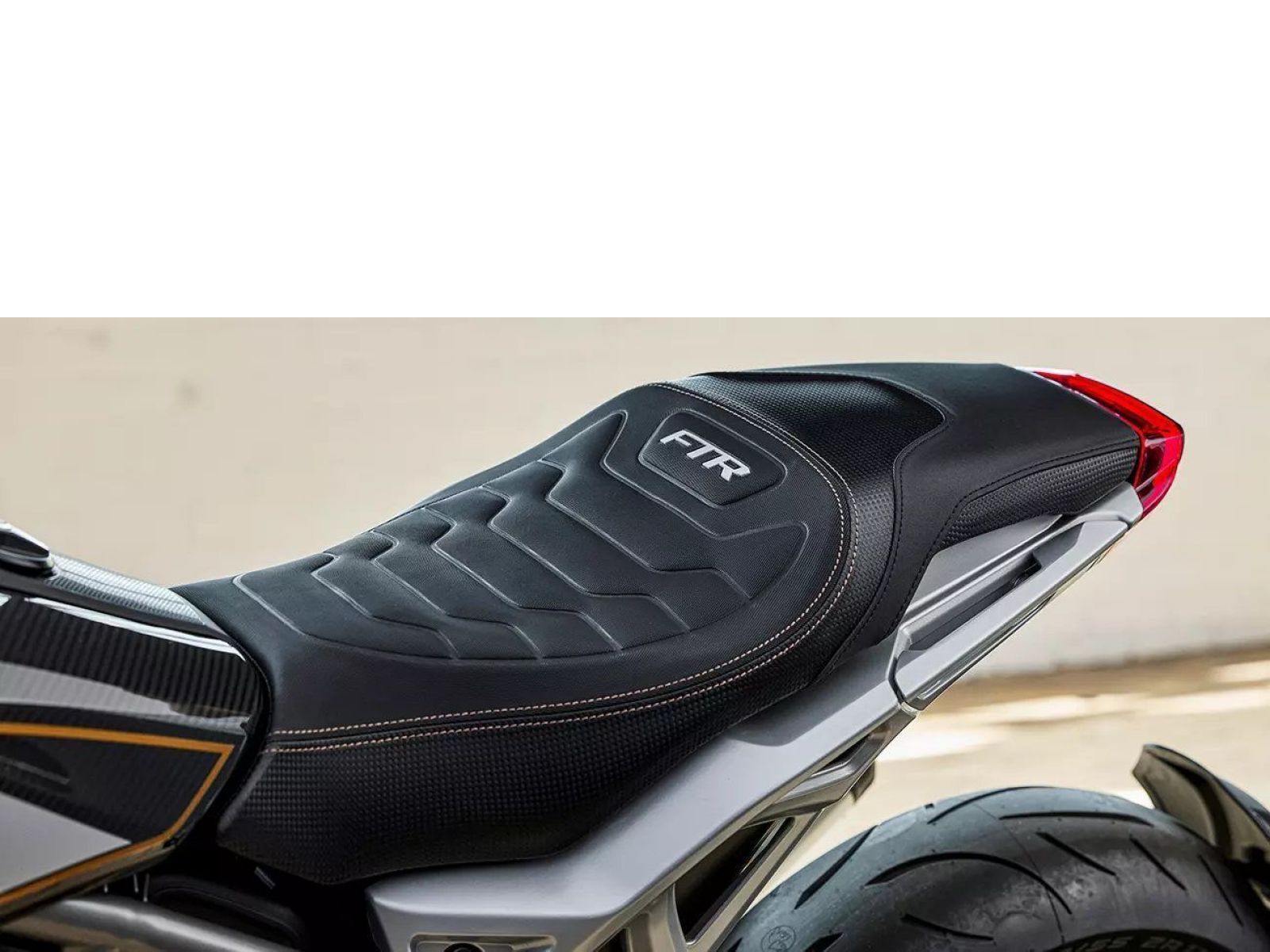 Купить Мотоцикл Indian FTR R Carbon Fiber по цене дилера в Москве