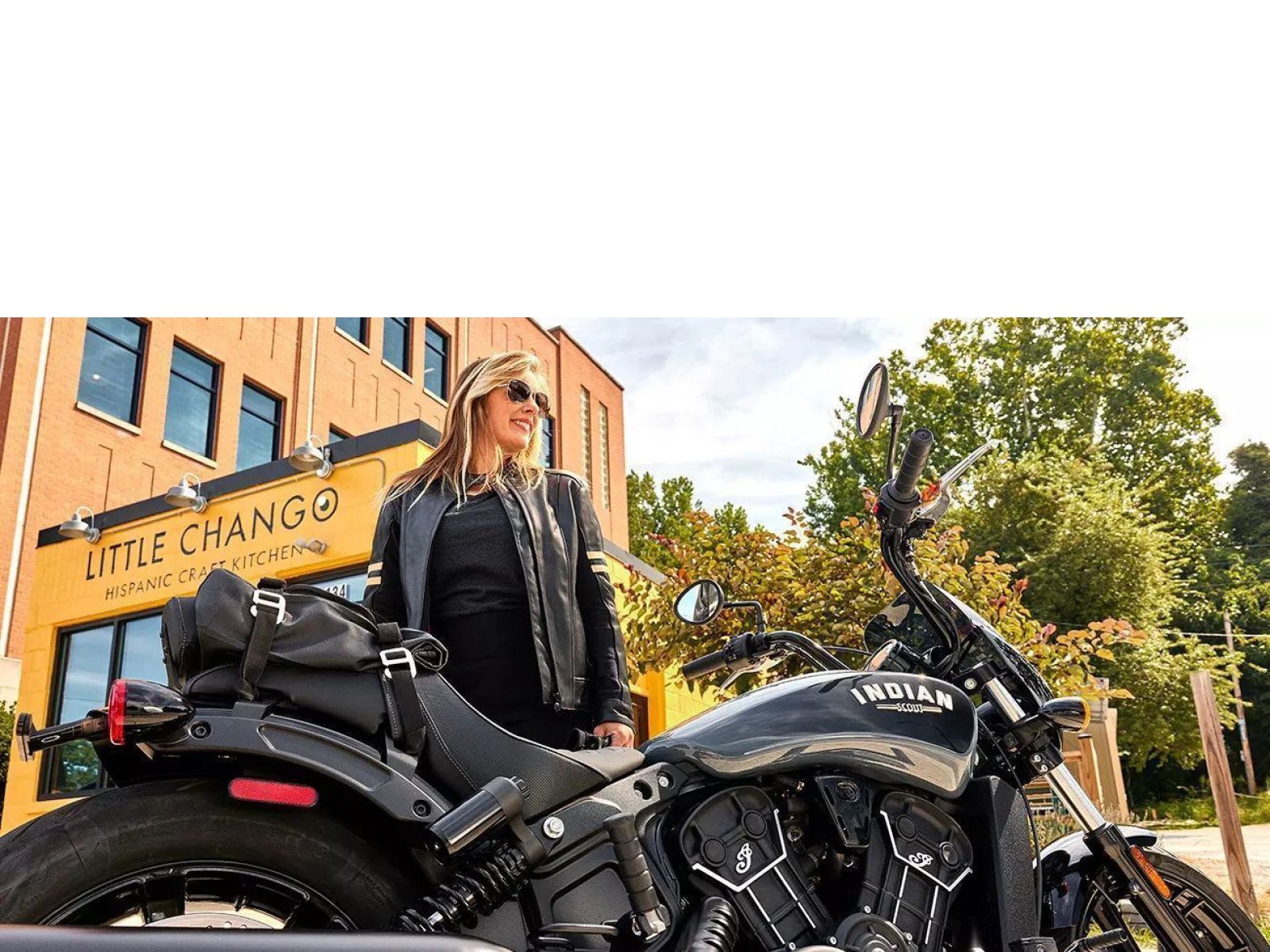 Мотоцикл Indian SCOUT ROGUE (Black Azure Crystal)