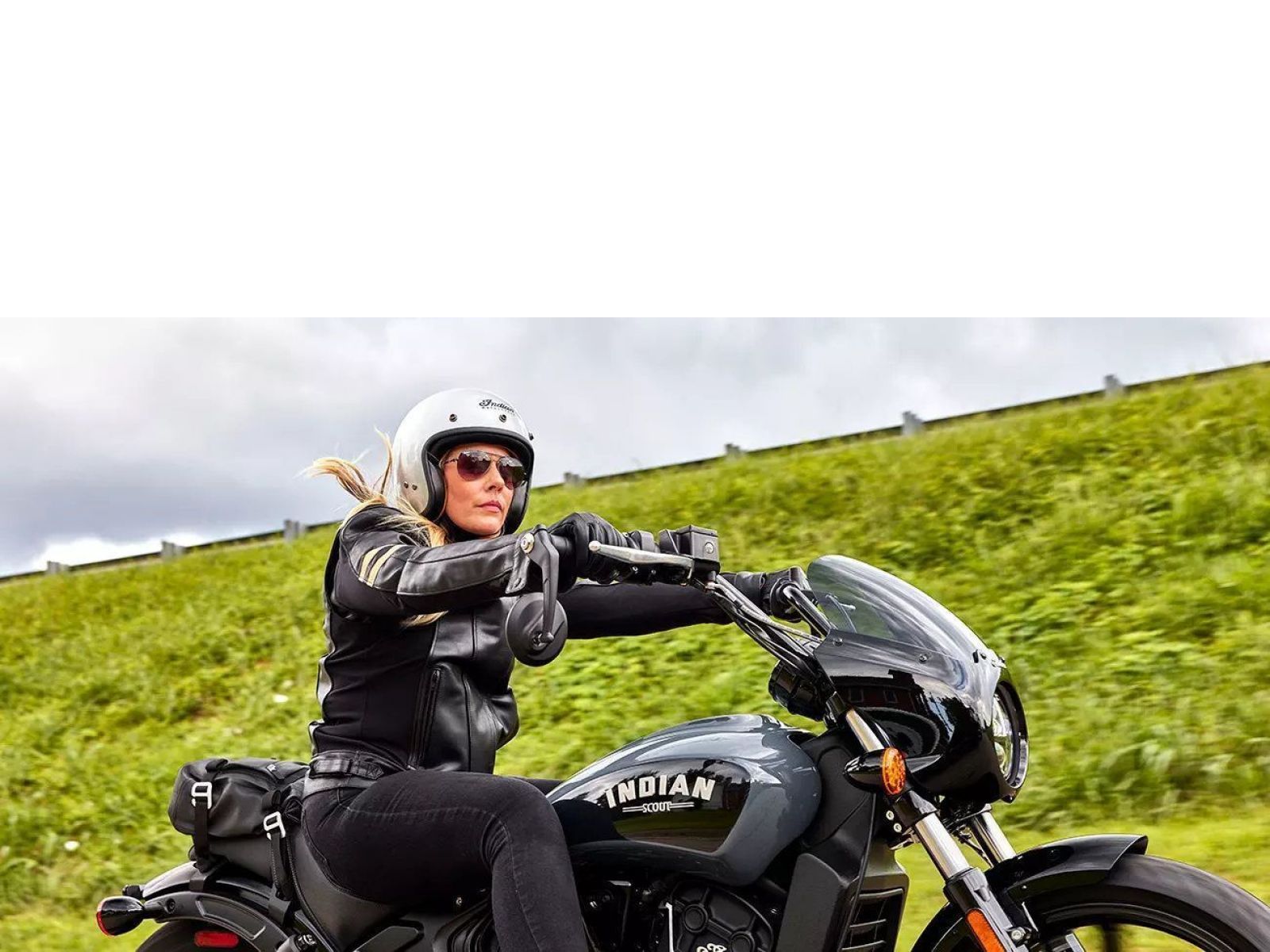 Мотоцикл Indian SCOUT ROGUE (Black Azure Crystal)