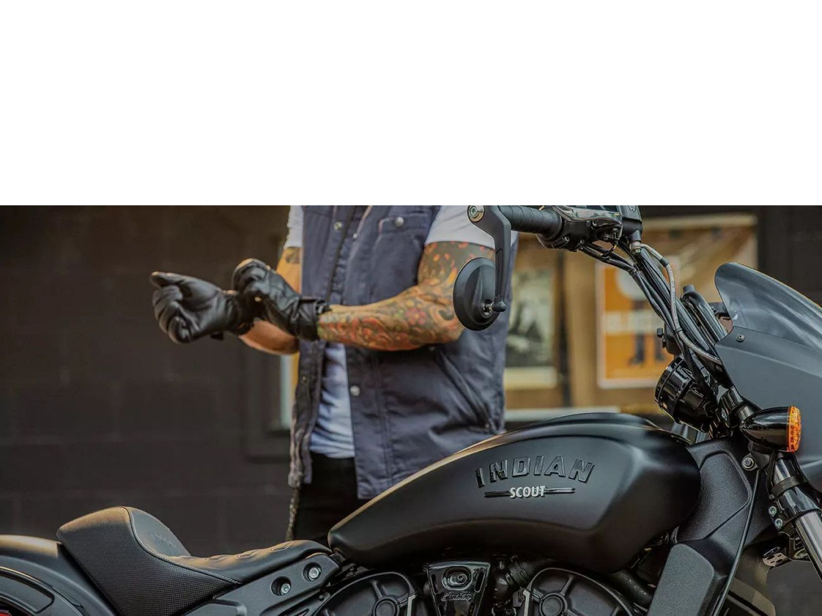 Мотоцикл Indian SCOUT ROGUE (Black Azure Crystal)