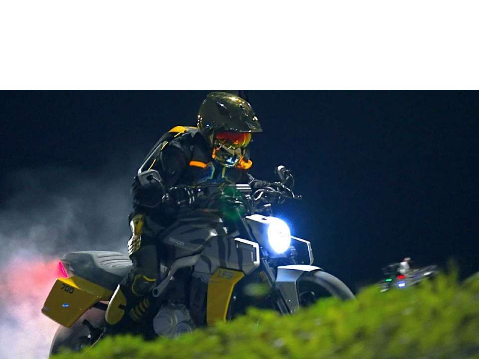 Круизер BENDA LFS 700 ABS (BD-LFS700) (BLACK) 2025