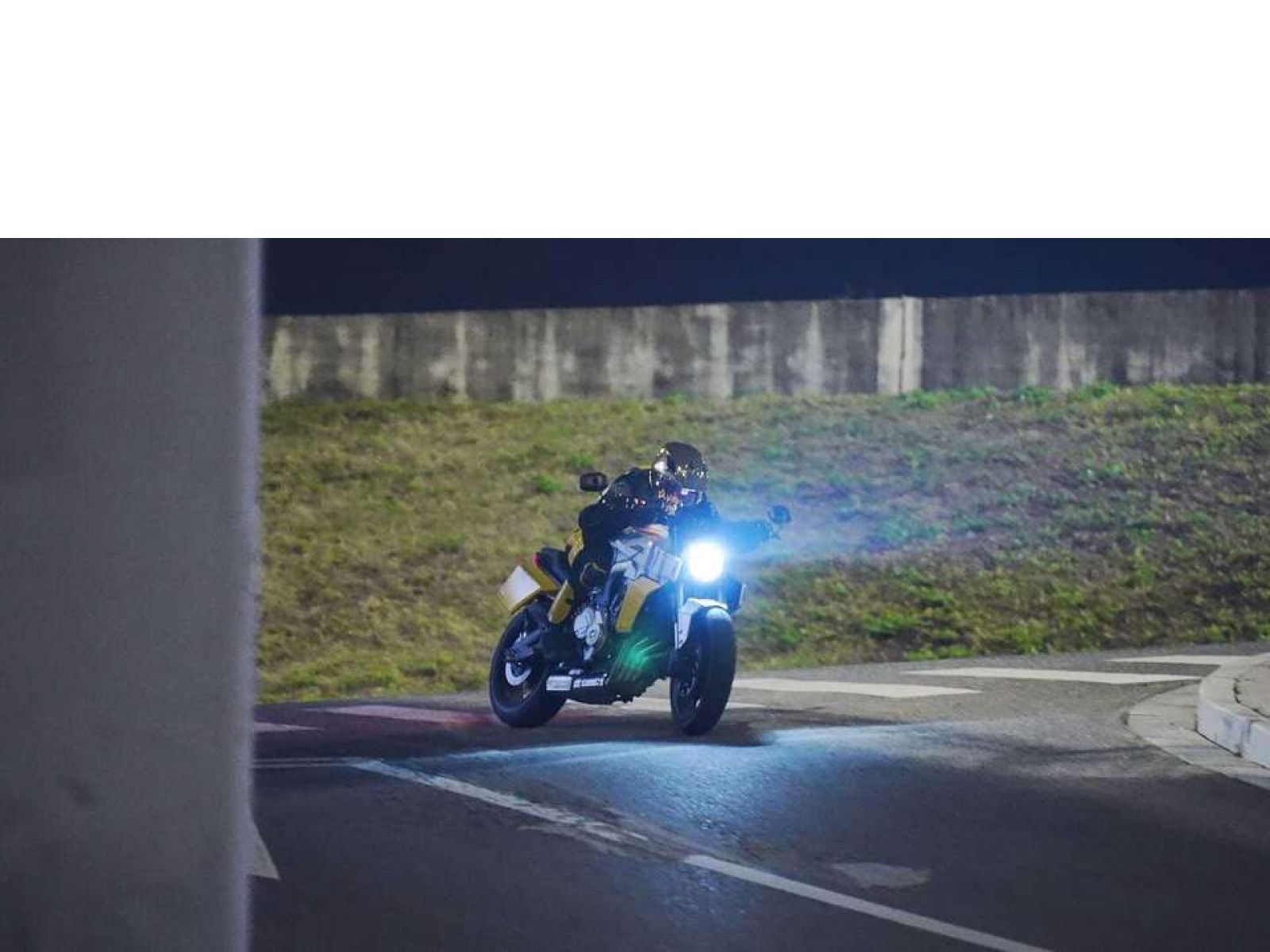 Круизер BENDA LFS 700 ABS (BD-LFS700) (BLACK) 2025