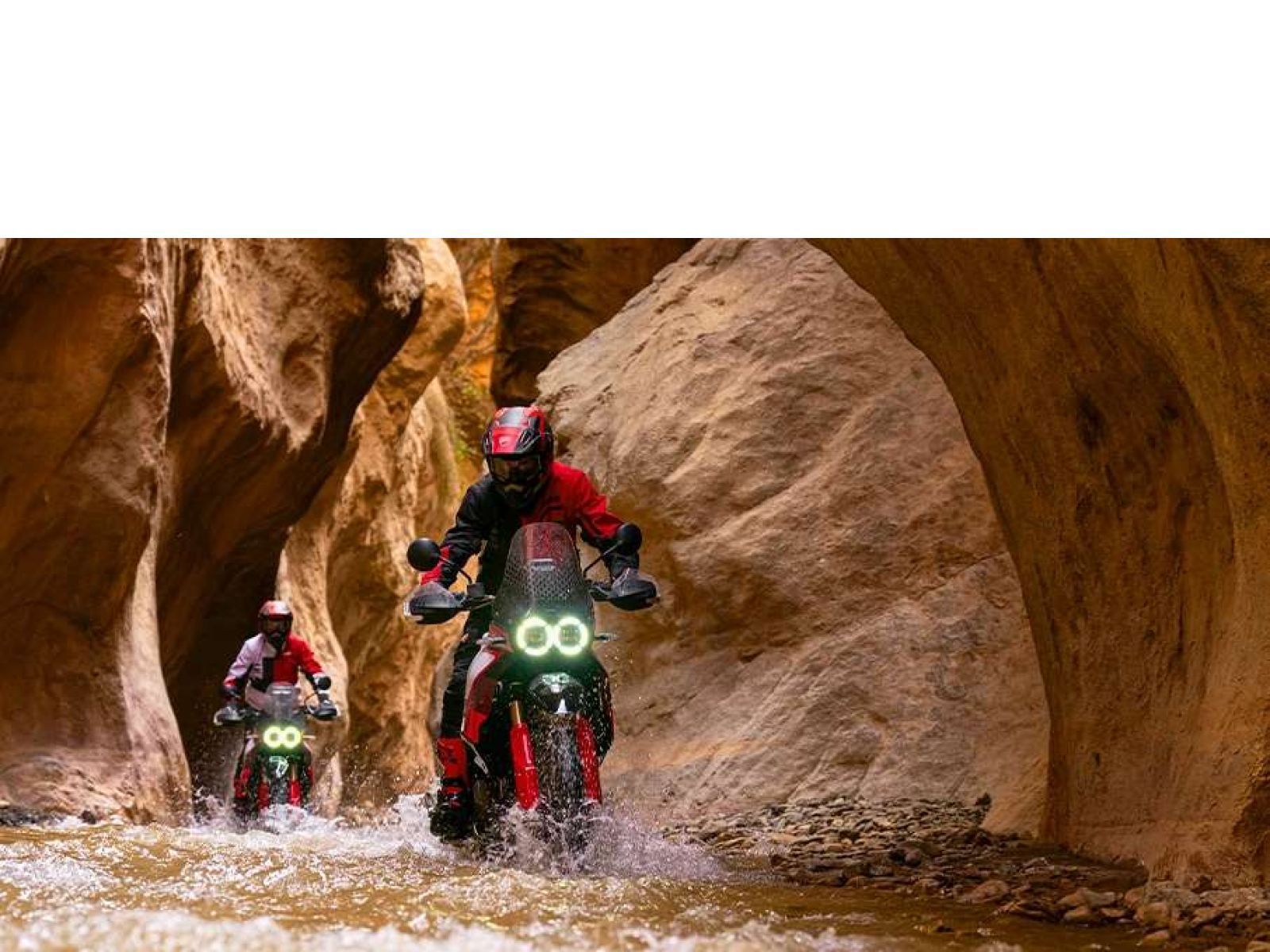 Мотоцикл DUCATI DESERTX RALLY (Trophy Blue) 2024