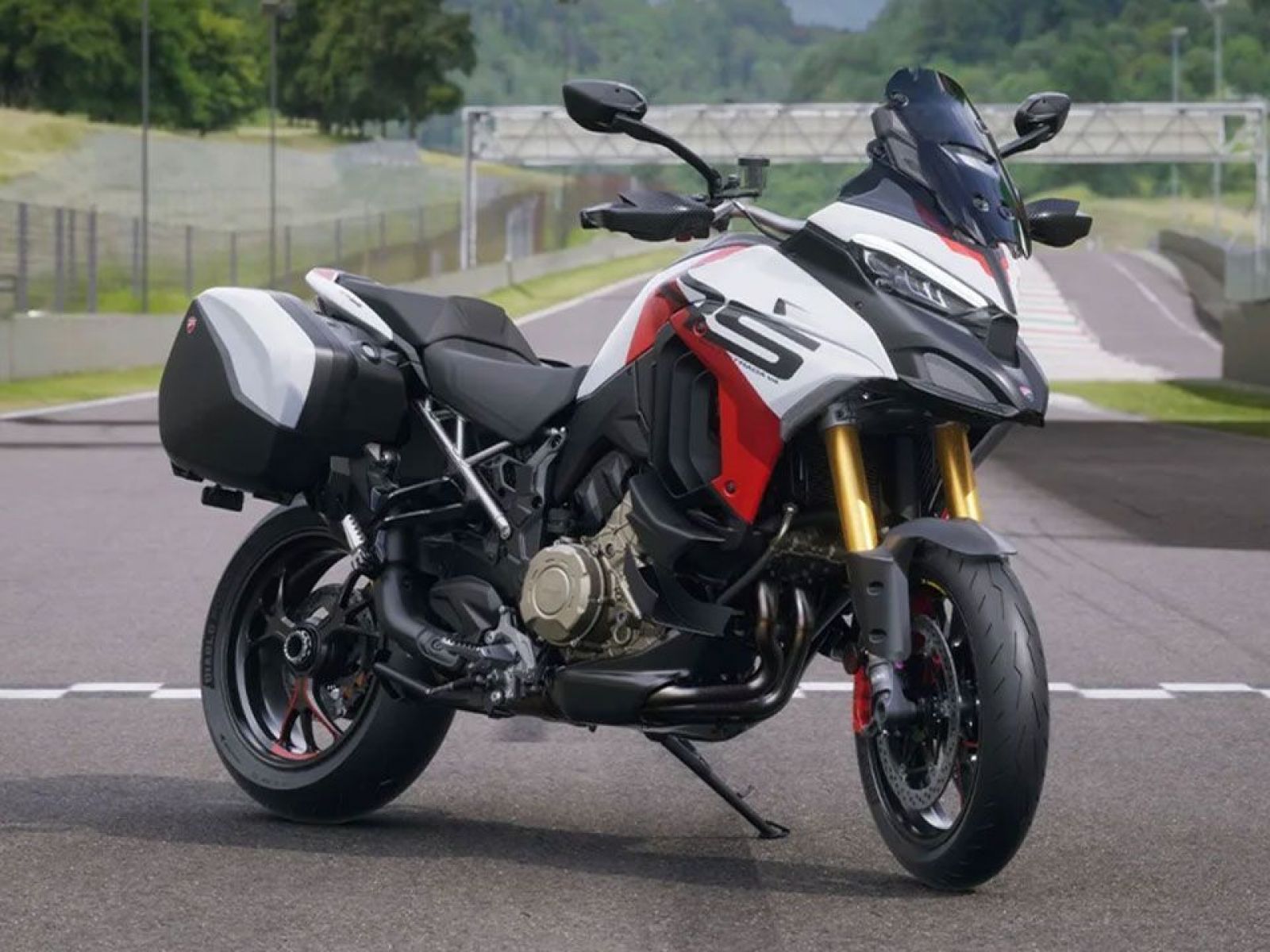 Мотоцикл DUCATI Streetfighter V4 Red D32000125