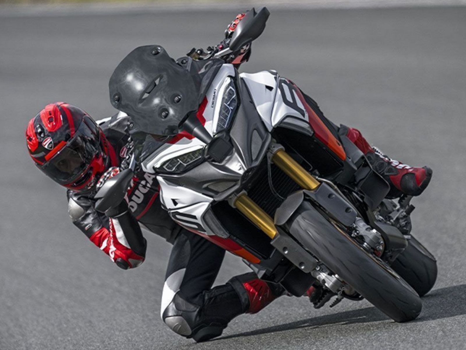 Мотоцикл DUCATI Streetfighter V4 Red D32000125