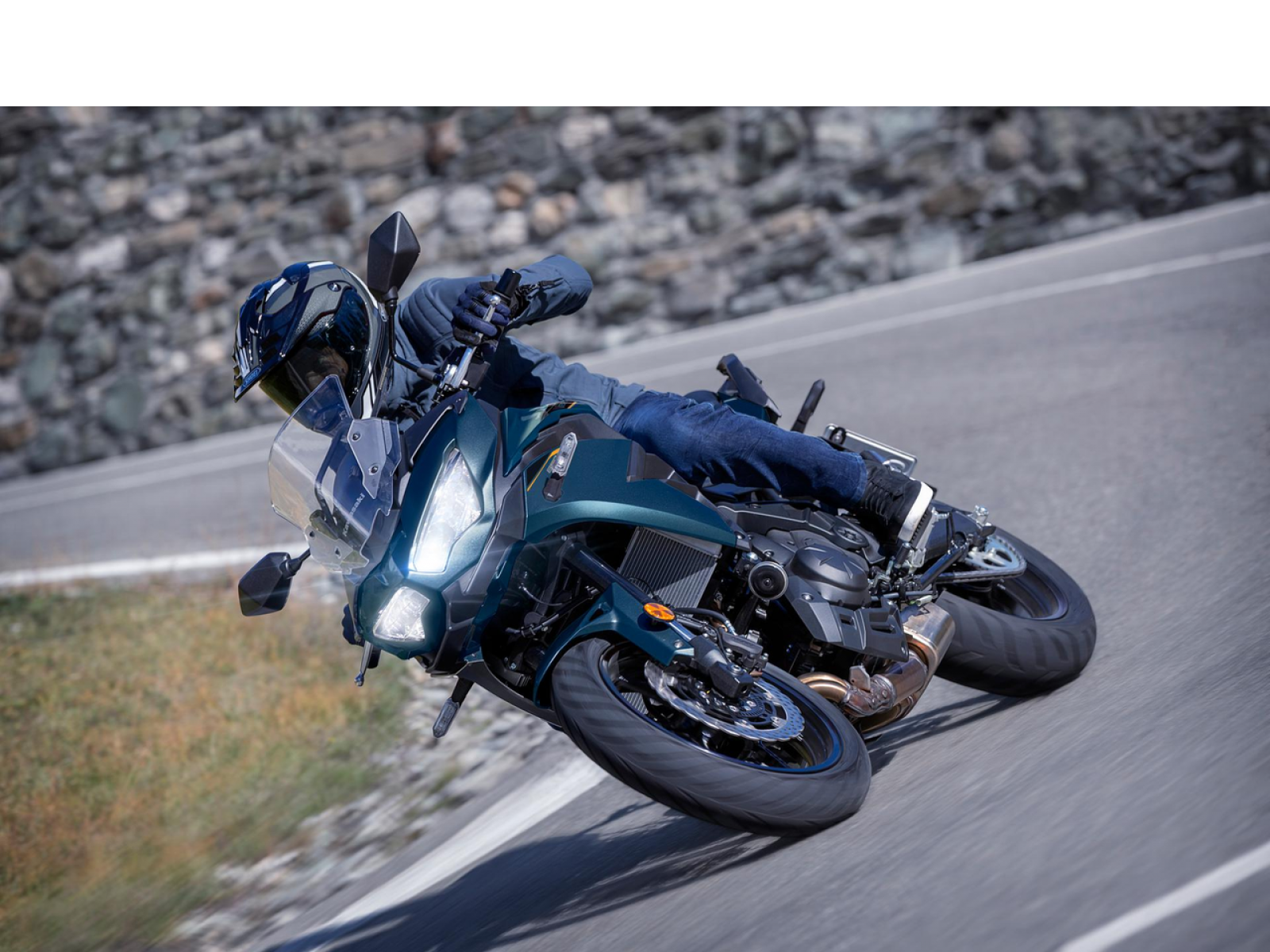 Мотоцикл Kawasaki Versys 650 (Metallic Deep Blue / Metallic Diablo Black) 2026
