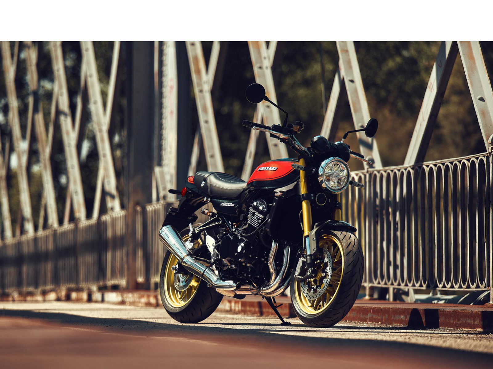 Мотоцикл KAWASAKI Z900 RS SE (Metallic Spark Black) 2026