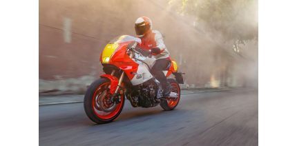 Yamaha XSR900 GP: возрожденная икона