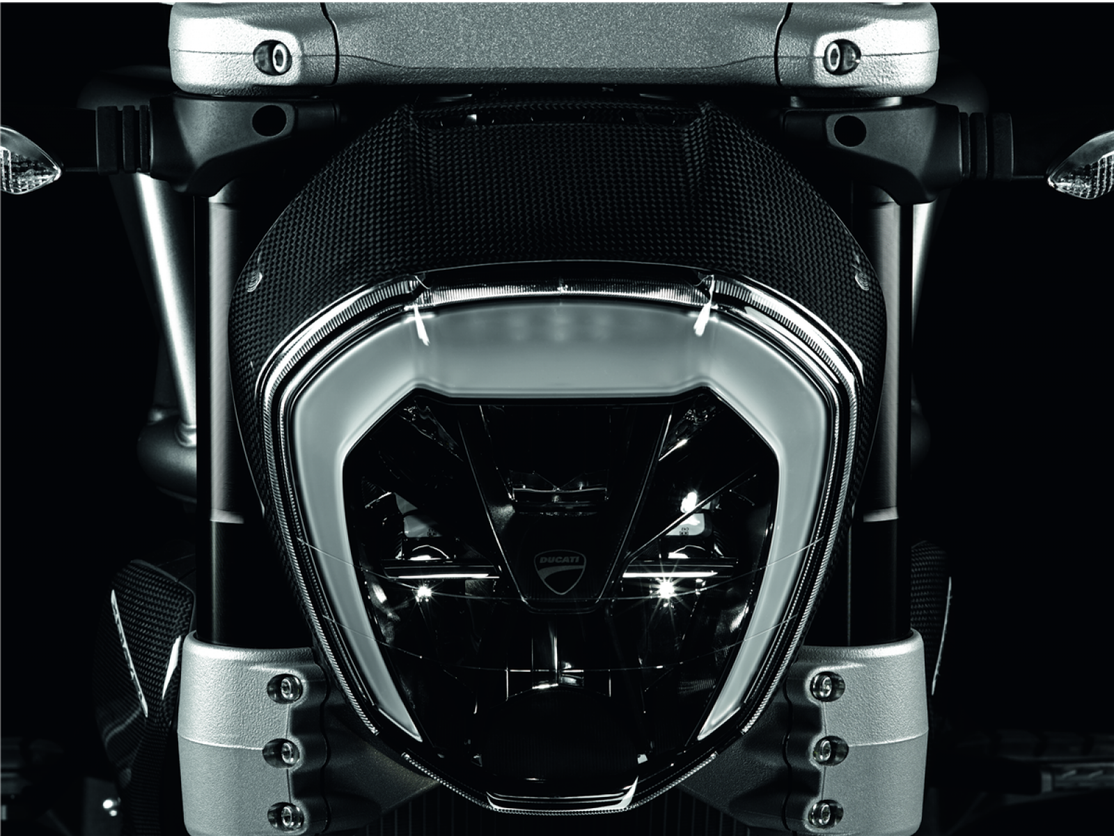 Накладка на фару для Ducati XDiavel 16-17, XDiavel S 16-17