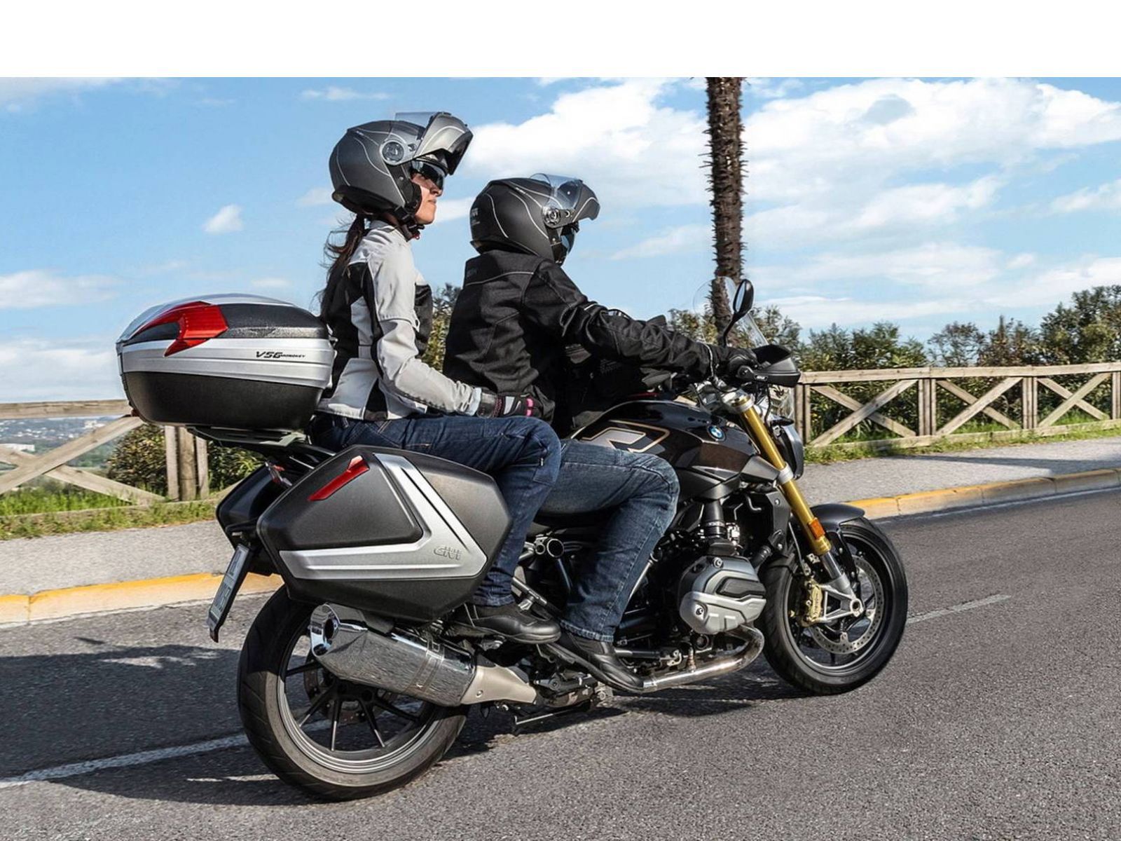 Кофр GIVI V56NNT MAXIA 4 MONOKEY 56л