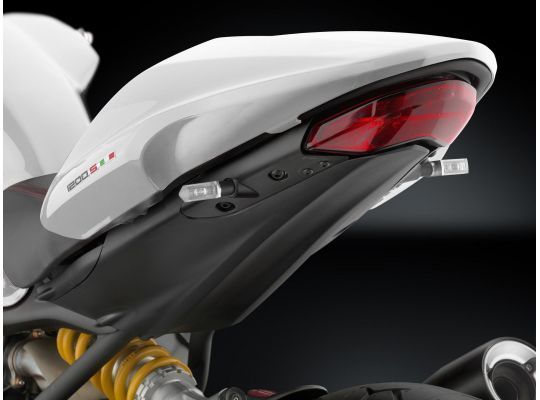 Заглушки пассажирских ручек Rizoma для Ducati Monster 1200 14-16
