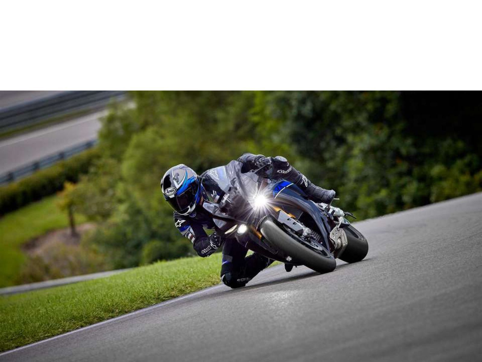 Мотоцикл YAMAHA R1 (Icon Blue) 2024