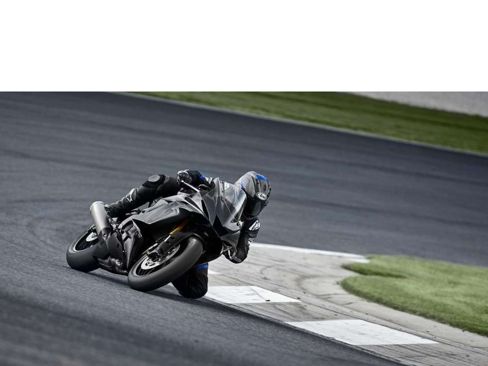 Мотоцикл YAMAHA R6 Race (Tech Black) 2024