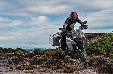 Невероятно быстрый туристический внедорожник Multistrada 1200 Enduro от Ducati