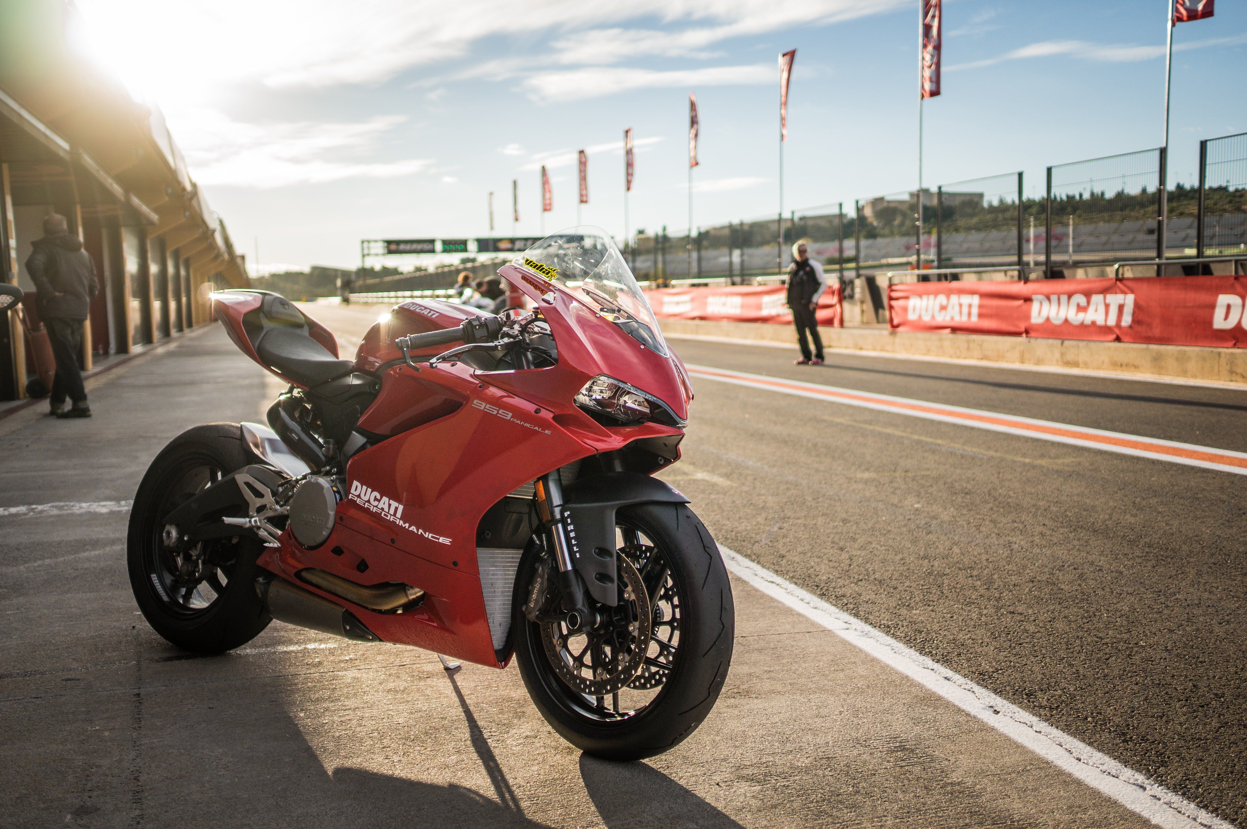 Ducati Panigale Р±РµР»С‹Р№