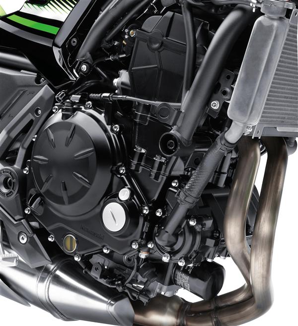 Двигатель мотоцикла Kawasaki Ninja 650 2022 года